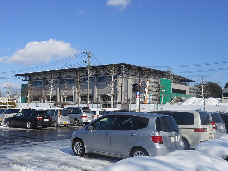 File:Koriyama General Gymnasium in Snow.jpg