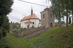 Kostel sv. Maří Magdalény Jeřice - kostel a zvonice.JPG
