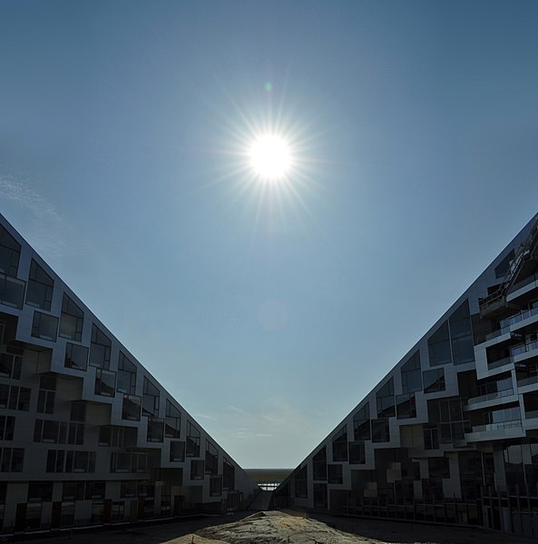 File:Kubrick moment. bjarke ingels group, BIG, bighouse or 8-tallet, copenhagen 2006-2010 (4582584432).jpg