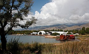 Lacul Issyk-Kul, Cholpon-Ata, Kârgâzstan (6170033784).jpg