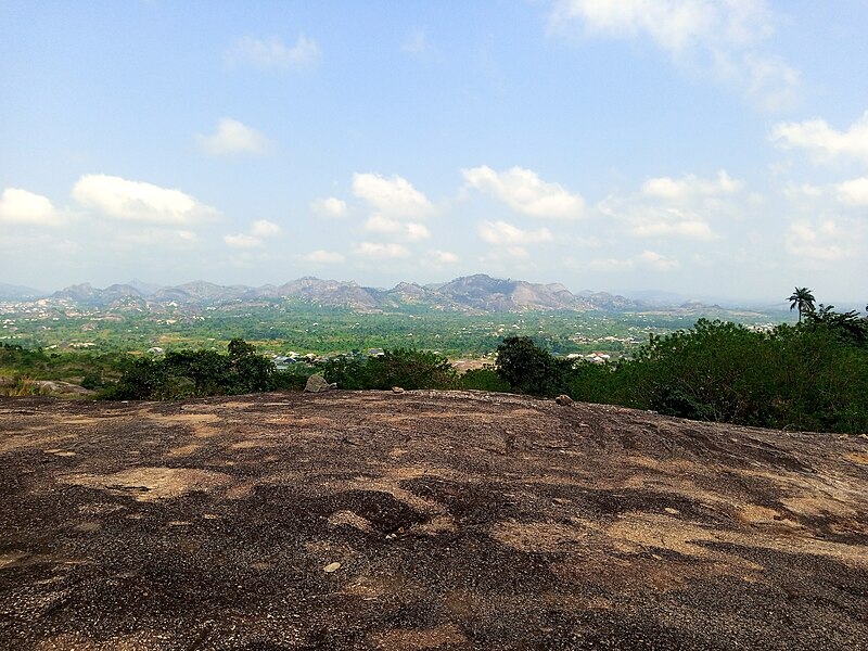 File:Landscape and sky.jpg