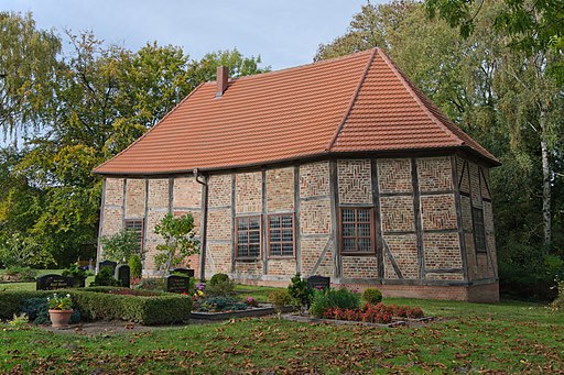 Langen Trechow Kirche2