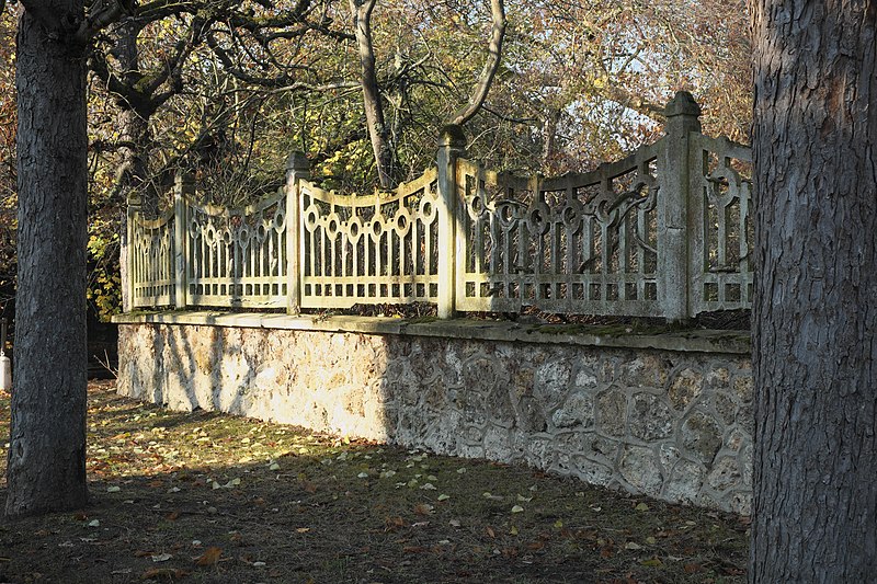 File:Le Vésinet Allée de l'Île du Rève 087.jpg