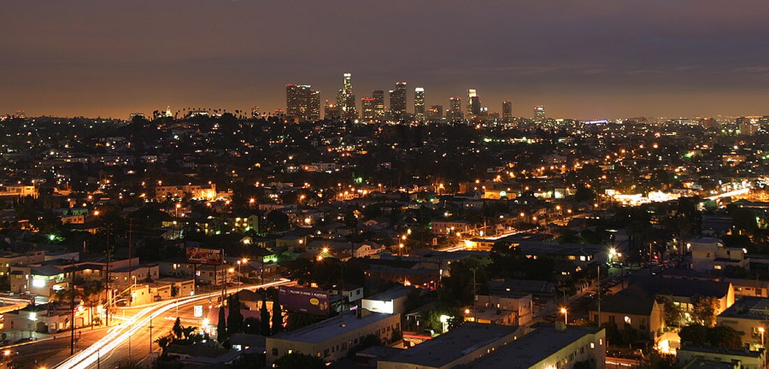 File:Lightmatter la at night 001.jpg