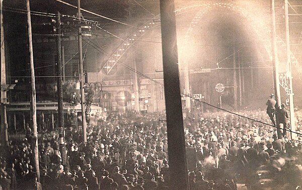 The lynching of African American William "Froggie" James in Cairo, Illinois, on November 11, 1909. A crowd of thousands watched the lynching.