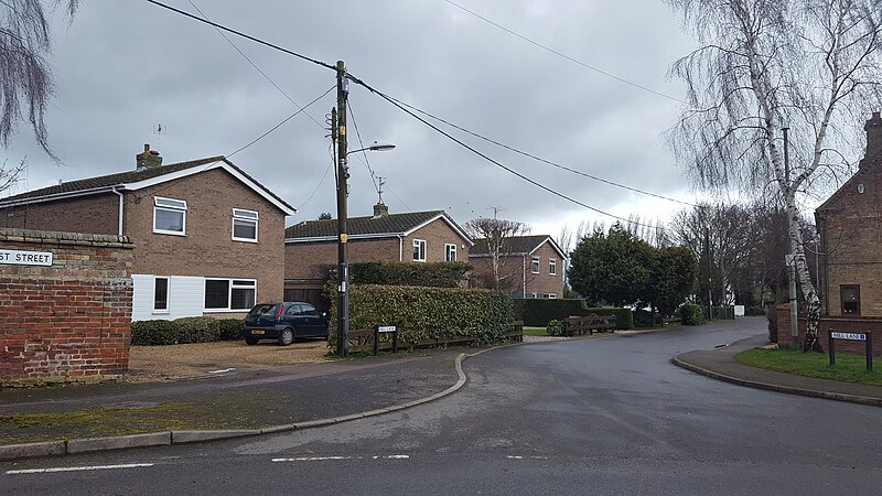 File:Mill Lane - geograph.org.uk - 5686635.jpg