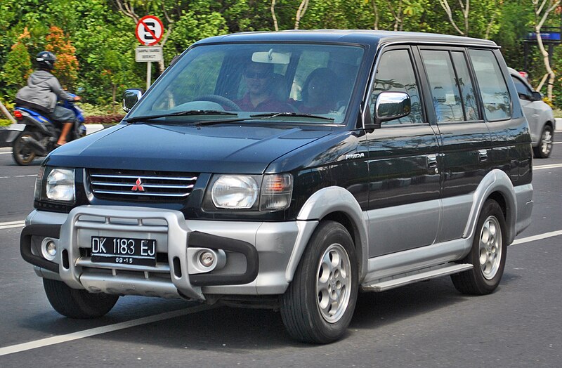 File:Mitsubishi Kuda Super Exceed (front), Tuban.jpg