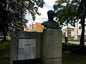 Споменик Стевану Синђелићу на улазу у Ћеле-куле