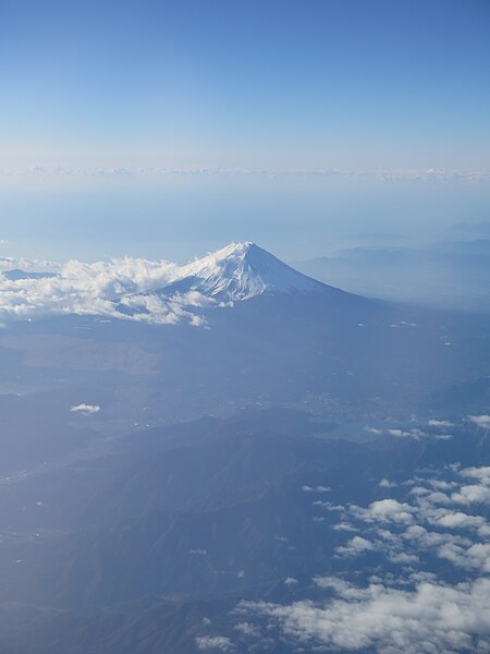 File:Mount Fuji from Airplane 02.jpg