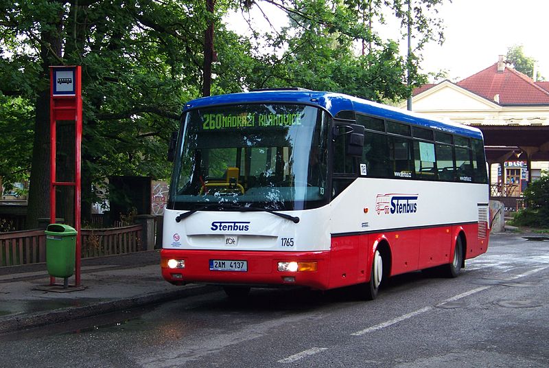 File:Nádraží Klánovice, autobus linky 260, Stenbus.jpg