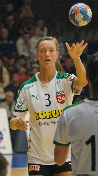 File:Nikoline Lundgren and Simone Böhme 5313 (cropped).jpg