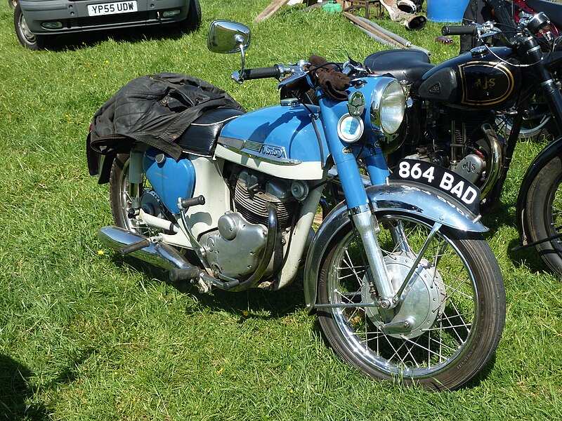 File:Norton, Cophill Farm vintage rally 2012.jpg