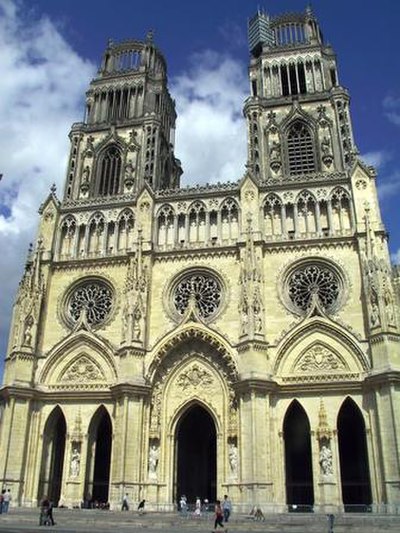 Orléans Cathedral, dedicated to the Holy Cross, built from 1278 to 1329; after being pillaged by Huguenots in the 1560s, the Bourbon kings restored it