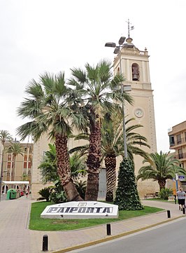Paiporta.  Kostel Sant Jordi a náměstí.jpg