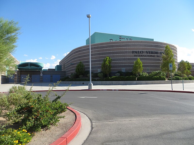 File:Palo Verde HS, Las Vegas, Jul 2017.jpg