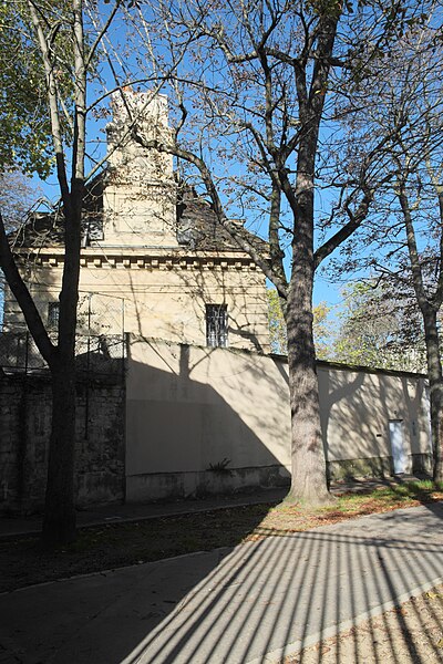 File:Paris 14e Maison du Fontainier 936.jpg