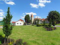 Čeština: Park na návsi v Krhově, okr. Třebíč. English: Park in Village square in Krhov, Třebíč District.