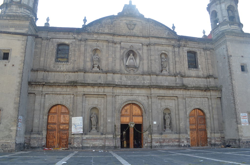 Parroquia Santa Cruz y Soledad 2.JPG