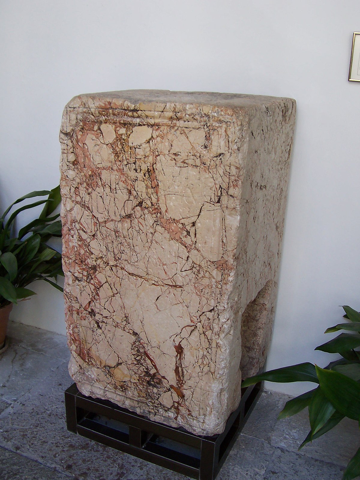 Pedestal Romano Decorativo – Weitzler