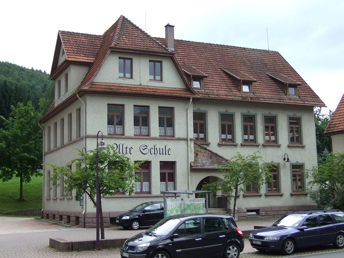 Файл:Pfeffingen Alte Schule.JPG - Википедия