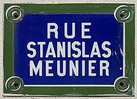 Voir la plaque.