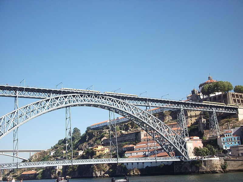 File:Ponte Luiz I 12 Setembro 2013.jpg