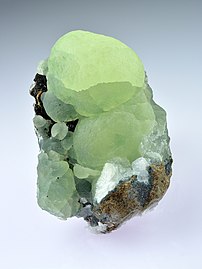 Prehnite extraite à Southbury (Connecticut). (définition réelle 4 000 × 5 333)