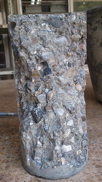 File:Probeta de concreto fracturado 02.jpg