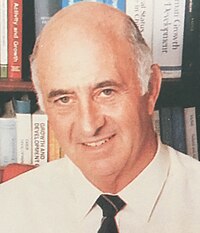 Profesor John Bloomfield.jpg