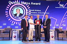 Suresh Krishna receiving India's First Quality Ratna Award Quality Ratna Award.jpg