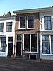 Huis met ongepleisterde gevel