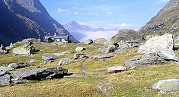 Refuge ambin signal de fond petit mt cenis.jpg