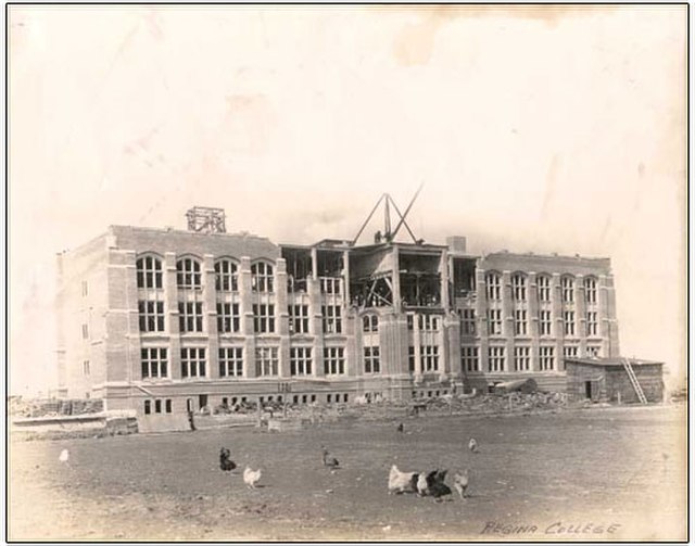 Regina College, designed by James Henry Puntin (architect), under construction on 16th Avenue (now College Avenue), 1913