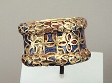 Ring of Gold, Carnelian, Lapis Lazuli, Tello, ancient Girsu, mid-3rd millenium BC.jpg