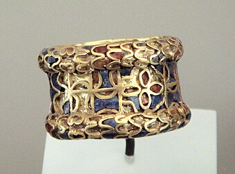 Ring of Gold, Carnelian, Lapis Lazuli, Tello, ancient Girsu, mid-3rd millennium BC.