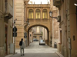 Il ballatoio che collega il Palazzo Vescovile con la Cattedrale di San Lorenzo