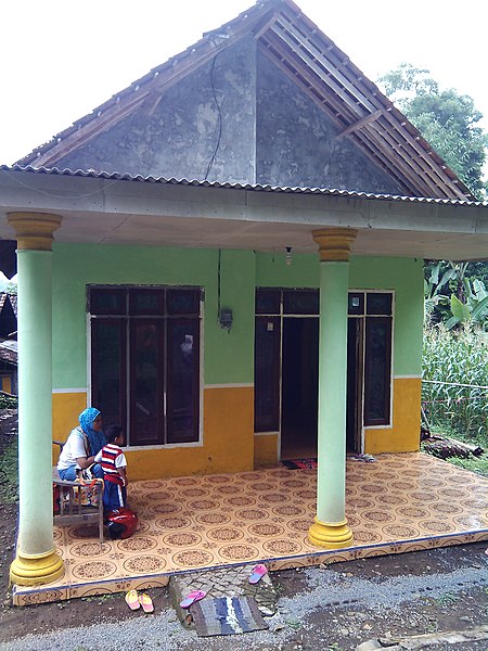 File:Rumah saudaranya Mbak Midah - Ibunya Jundi di Desa Cendono, Purwosari, Pasuruan - panoramio.jpg