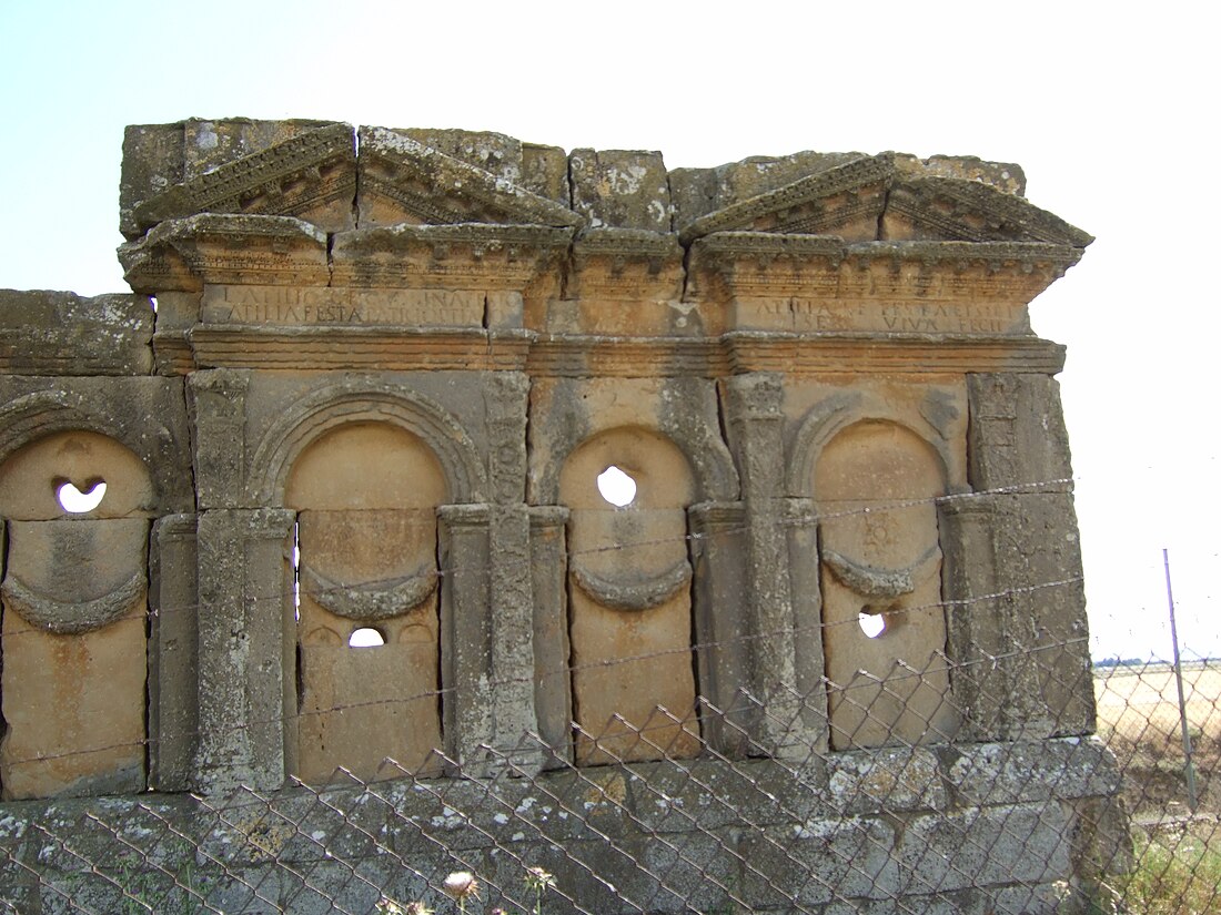 Mausoleu dels Atilis