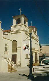 Façade de l'église de Notre-Dame du Rosaire (pères barnabites), dans le quartier de Little Italy.