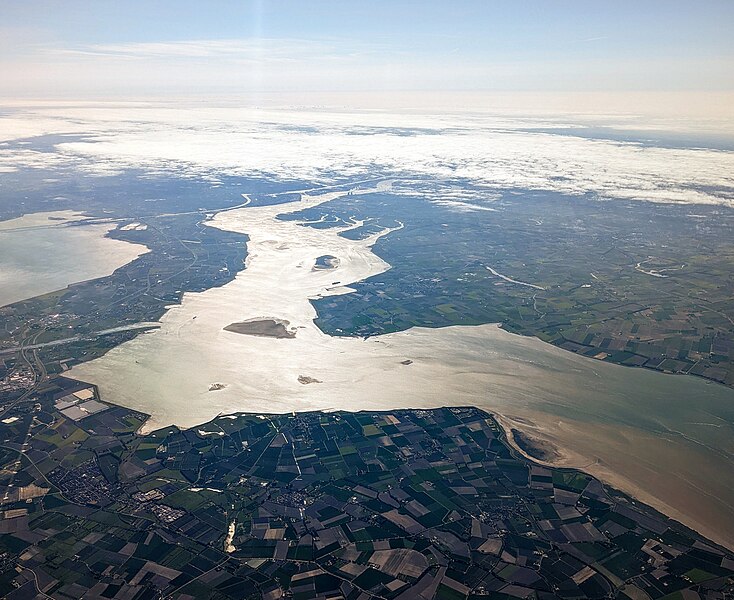 File:Scheldt aerial NW of Antwerp.jpg