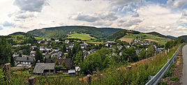 Panoramatický pohled z východu nad Schwalefeld