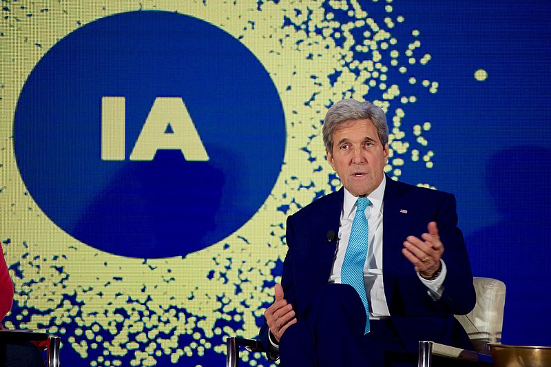 File:Secretary Kerry Speaks at Virtuous Circle Event (29951089510).jpg