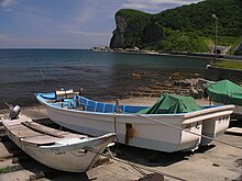 Fitxategi:Shimadomari-Fishing_port_島泊漁港7030107.jpg