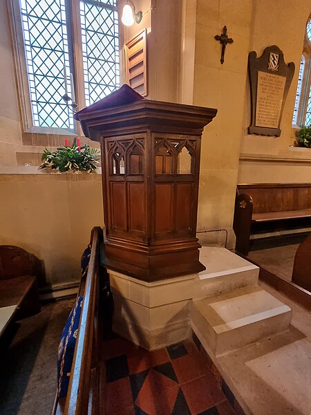 File:St Catherine's, Netherhampton, pulpit.jpg