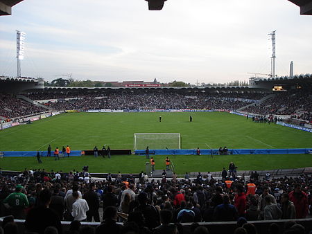 ไฟล์:Stade_Chaban-Delmas.jpg