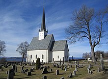 Stange kirke (2014).jpg