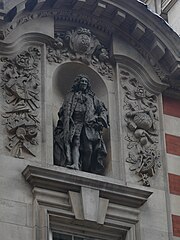 Statue of Sir John Cass, Jewry Street.jpg