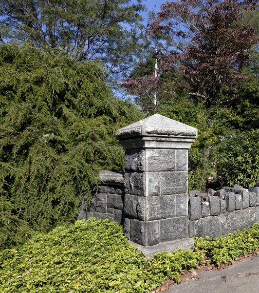 File:Stone fences in Greenwich, Connecticut LCCN2012630799.tif