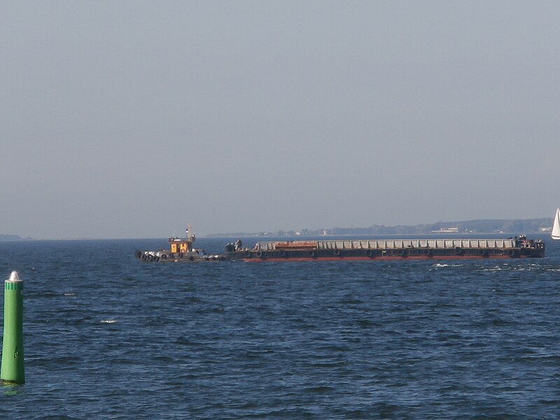 File:Stradnieks towing Barge in Tallinn Bay 28 July 2013.JPG