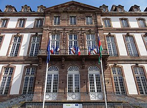 File:Racing Club de Strasbourg Alsace réception Hôtel de Ville 3 juin 2013  01.jpg - Wikimedia Commons